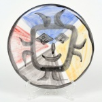 Picasso 1881 - 1983 - Prato Medalhão em cerâmica, todo marcado e numerado - Edition Picasso - Tiragem 125/200, diâmetro 25 cm de diâmetro. Peça similar, vendida no Leilão da Sotheby's.