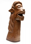 Lopes - Petrolina - Carranca em madeira maciça, assinada e datada de 1979, ricamente entalhada por um grande Artista Baiano, medindo 82 cm de altura.