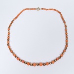 Joia de Crioula - Antigo e raro Colar com contas de ouro amarelo com coral, medindo 40 cm de comprimento. Bahia séc. XIX.
