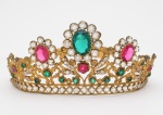 Antiga e rara Tiara de Congada em metal amarelo com pedras nas cores branca, verde e rosa, medindo 8 cm de altura. Séc. XIX.
