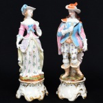 Belissimo Par de Floreiras em porcelana Francesa, Velho Paris, representando Casal de Nobre, medindo 41 cm de altura. séc. XIX.