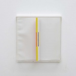 Willys de Castro, `objeto ativo amarelo` - litografia sobre papel schoeller dobrado 27x27x7cm, assinatura no verso com selo da Galeria Domus