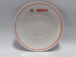 Antigo pires de porcelana promocional da marca Bosh, apresentando o logotipo clássico da empresa em vermelho. Porcelana fabricada pela empresa Vera Cruz de Pedreira/SP. Aprox. 10cm de diâmetro. Detalhes conforme fotos, _(ºLº)_ Caso necessite, tire todas suas dúvidas via atendimento personalizado por WhatsApp: (11) 98681-9377. Não deixe para última hora! Antecipadamente agradecemos pelo seu lance. Sem testes ou garantias futuras de originalidade, material ou procedência.