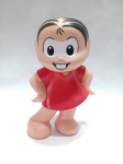 Boneca de vinil da personagem Mônica, da turma da Mônica, fabricada pela marca Iguti, licenciada para M.S.P Brasil. Aprox. 17cm de altura. Detalhes conforme fotos, _(ºLº)_ Caso necessite, tire todas suas dúvidas via atendimento personalizado por WhatsApp: (11) 98681-9377. Não deixe para última hora! Antecipadamente agradecemos pelo seu lance. Sem testes ou garantias futuras de originalidade, material ou procedência.