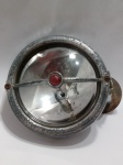 Antigo farol de neblina Electroline, modelo 82. Possui pontos de ferrugem e corrosão devido ao tempo. Detalhes conforme fotos, _(ºLº)_ Caso necessite, tire todas suas dúvidas via atendimento personalizado por WhatsApp: (11) 98681-9377. Não deixe para última hora! Antecipadamente agradecemos pelo seu lance. Sem testes ou garantias futuras de originalidade, material ou procedência.