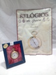 RELÓGIOS DE ÉPOCA - Relógio de bolso antigo, especificamente o modelo Genebra da coleção Relógios de Época da editora Salvat. Inclui o fascículo nº 5 com o relógio. Detalhes conforme fotos, _(ºLº)_ Caso necessite, tire todas suas dúvidas via atendimento personalizado por WhatsApp: (11) 98681-9377. Não deixe para última hora! Antecipadamente agradecemos pelo seu lance. Sem testes ou garantias futuras de originalidade, material ou procedência.
