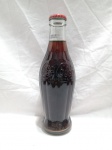 Garrafa comemorativa Coca-Cola do ano de 1915. Detalhes conforme fotos, _(ºLº)_ Caso necessite, tire todas suas dúvidas via atendimento personalizado por WhatsApp: (11) 98681-9377. Não deixe para última hora! Antecipadamente agradecemos pelo seu lance. Sem testes ou garantias futuras de originalidade, material ou procedência.