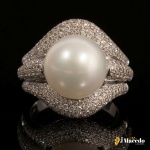 Anel Ouro Branco 18k com pérola (13mm) com diamantes Aro 19 Peso 18g Acompanha o certificado JMACEDO