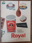 Raro Livro "Royal: Receitas Culinárias"  Nova Edição  Original Anos 40/50 - Raro exemplar do livro de receitas oficial do Fermento em Pó Royal. Esta "Nova Edição" apresenta uma estética gráfica renovada para o pós-guerra, marcando a transição para o design modernista na publicidade brasileira.