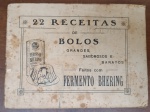 Raro Livreto Vintage 22 Receitas de Bolos Fermento Bhering  Anos 30/40 -  livreto original "22 Receitas de Bolos Grandes, Saborosos e Baratos feitos com Fermento Bhering". Publicado pela Bhering Cia. S.A. (Rio de Janeiro), este item data provavelmente das décadas de 1930 ou 1940.