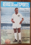 Revista do Esporte nº 181 (1962) - Coutinho Santos FC - "Sombra de Pelé" - Este exemplar original de agosto de 1962 destaca Coutinho, o maior parceiro de Pelé na Vila Belmiro, no auge de sua carreira. A capa traz o debate histórico sobre o talento dos dois craques, além de chamadas sobre Edmílson e as polêmicas da época com o técnico Solich.