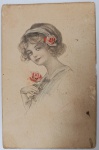 cartão-postal artístico antigo, com estética típica das décadas de 1900 ou 1910. Trata-se de uma ilustração de estilo clássico, representando a beleza feminina da era Eduardina/Belle Époque.
