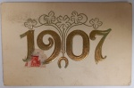 Antigo Cartão Postal "Ano Novo 1907"  Relevo Dourado  Com Selo Argentino de ÉpocaRaríssimo cartão postal de felicitações para o ano de 1907. A peça é um exemplo primoroso das artes gráficas da virada do século, utilizando técnicas de acabamento que visavam conferir status ao remetente. É um item de grande apelo para colecionadores de "New Year Memorabilia" e história postal.