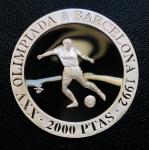 Moeda Espanha - 2000 Pesetas 1990 - Prata (.925) - 27 g - 40 mm - Km-862 Proof FC - Comemorativa Futebol - Séries: Jogos Olímpicos de Verão Barcelona 1992 - Rei Juan Carlos I e do príncipe Felipe