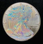 Estados Unidos - 1 Dolar 2017 American Silver Eagle - 1 Onça De Prata  (.999) - 31,103g - 40,6mm - Km-273 FC - Edição Com Imagem holográfica e colorida- Rara.