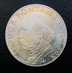 Moeda Alemanha - 5 Deutsche Mark 1969 - Letra G - Km-125 - Prata (.625) - 11,2 g - 29 mm - Comemorativa 150º aniversário do nascimento de Theodor Fontane, escritor e poeta..