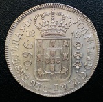 Moeda do Brasil - 960 Reis 1813 R - P-423a - ( Recunho Sobre 8 Reales Santiago 1813 FJ ) - Prata (.896) - 26,89 g - 40,6 mm - Colônia D. Joao Principe Regente - Conservação Expetacular.