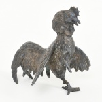 BRONZE PRATEADO, duas (2) esculturas representando Galos de Briga, medindo em média 15,5 cm comprimento, sinais de uso, vide foto.