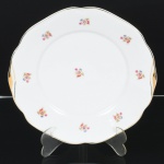 PORCELANA, um (1) medalhão com ornamentação floral policromada, arremates a ouro, marca MAUÁ (Mauá, SP, 1937 a 1968), medindo 26 cm diâmetro, vide foto
