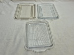 Lote de 3 tampas retangulares em vidro temperado. Medindo 20cm x 16cm. Com leves bicados.