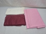 Lote de 3 tecidos para artesanato em tecidos diversos. Medindo o rosa 220cm x 150cm.