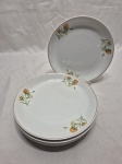 Jogo de 6 pratos de sobremesa em porcelana Steatita floral com friso ouro. Medindo 19cm de diâmetro.