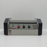 Máquina Plastificadora Ofício, Marca MR Máquinas, Modelo P-280, Ligando, mas não testado o funcionamento. Medidas: Altura: 15,5 cm, Largura: 24,5 cm, Comprimento: 35 cm, Peso: 6440 g.