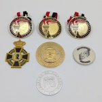 Lote com 7 Medalhas Comemorativas. Medidas do Maior: Largura: 0,5 cm, Comprimento: 8 cm, Peso Total: 840 g.