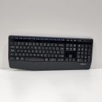 Teclado sem fio Logitech, Modelo K345, Não testado o funcionamento. Medidas: Altura: 1,5 cm, Largura: 18,5 cm, Comprimento: 45 cm, Peso: 590 g.