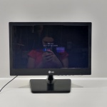 Monitor Flatron, Marca LG, Modelo 16M38A-B, Acompanha o Fio, Ligando, mas não testado o funcionamento. Medidas: Altura: 31 cm, Largura: 17 cm, Comprimento: 37,5 cm, Peso: 1210 g.