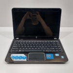 Notebook Pavilion dem4, Marca HP, Modelo dm4-2165dx, Sem a Bateria na Parte de Baixo, Com detalhes pelo uso, Não Acompanha o Fio, Não testado o Funcionamento. Medidas: Altura: 3 cm, Largura: 23 cm, Comprimento: 34 cm, Peso: 1660 g.