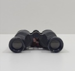 Antigo Biónoculo, DF Vasconcelos Pioneiro 6X 30 Brasil Exército, Com Detalhes pelo tempo e Uso. Medidas: Altura: 5 cm, Largura: 12,5 cm, Comprimento: 16 cm, Peso: 630 g.