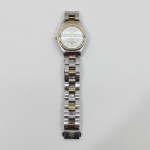 Relógio de Pulso, Marca Champion, Pulseira em Metal, Não testado o funcionamento. Medidas: Altura: 1,5 cm, Largura: 3 cm, Comprimento: 13,5 cm, Peso: 70 g.