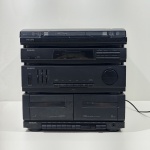 Aparelho de Som 3 em 1, Marca Philips, Sem modelo aparente, Ligando, mas não testado o funcionamento. Medidas: Altura: 36,5 cm, Largura: 38,5 cm, Comprimento: 36 cm, Peso: 6310 g.
