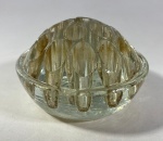 SUPORTE PARA PLANTAS EM VIDRO. MEDIDAS: 7 X 10 CM