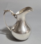 Leiteira em prata contrastes: 0,900. Hecho a mano, Plata Fina e Chile. . Peso: 236 gramas. Med. 13 x 13 cm.