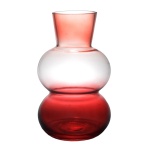 Vaso exclusivo de design contemporâneo, construído com 2 recipientes globulares achatados e superpostos, sendo o da base de cor vermelha e o de cima rematado por gargalo cônico em degradê avermelhado. 20 x 13 cm.