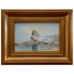 PACHECO - Pedra de Itapuca na Praia de Icaraí, em Niterói. Óleo s/ placa. Ass. cid. 16 x 24 cm (MI). 31 x 40 cm (ME). A cena captura o marco geológico icônico com a água em primeiro plano e a costa ao fundo.