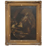 Escola Europeia. Séc. XIX - Nossa Senhora com Jesus Cristo aos pés. A obra retrata uma cena de deposição ou lamentação, focada na figura de Jesus Cristo e Nossa Senhora. Óleo s/ tela. 50 x 37 cm (MI). 62 x 50 cm (ME). A composição apresenta características típicas de pinturas religiosas antigas, com um uso dramático de luz e sombra (chiaroscuro). Moldura em madeira com detalhes em metal nos cantos, típica do período.