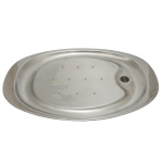 ALESSI  Travessa oval em metal prateado para assados, com borda larga e lisa, centralizando fundo rebaixado e realçado por pequenos pregos para fixação. Marca do fabricante. 46 x 32 cm.