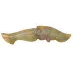 Antiga escultura chinesa em jade verde claro, representando tubarão. 15 x 3 cm.