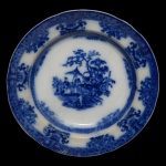 Prato fundo de louça inglesa. 23 cm.