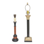 Lote constando de 2 luminárias de mesa de estilo vintage com bases em materiais como bronze e mármore. As peças apresentam um design clássico. 78 x 16 cm / 55 x 14 cm.