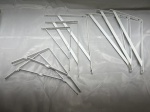 Lote de 8 mãos francesas em metal esmaltado, tamanhos diversos. Medindo a trabalhada 25cm x 17cm.
