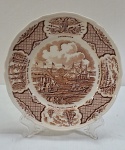 VINTAGE- ALFRED MEAKIN- Prato decorativo , coleção " Fair Winds" inglês, decorado com cenas históricas de exportação chinesa para a América na cor marrom, SÉC. XIX. Med. 23 cm diâmetro.