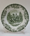 JHONSON BROTHERS- Prato em porcelana inglesa, coleção Coaching Scenes na cor verde Disign, cena central de carruagem em relevo e florais, Sex. XIX. Med. 25 cm diâmetro.