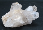 Drusa de cristal de quartzo transparente, pedra da purificação e cura. Med. 7 x 11 x 8 cm, peso 540 kg.