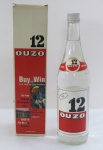Ouzo Aguardente da Grécia - O Ouzo 12 é a bebida das ilhas gregas. O paladar característico desta aguardente vem das ervas e das especiarias. 1000 ml. Acondicionado em caixa original.