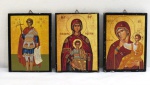 ARTE SACRA. Três (03)  icones russos, têmpera técnica colada sobre madeira, representando Virgem Maria segurando o Menino Jesus ( Mãe de Deus), São Fanúrio ( Padroeiro dos Itens perdidos) e Virgem Maria com o menino Jesus ( 19 x 14 cm cada.