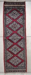 Tapete Paquistão. Med. 86 x 27 cm.